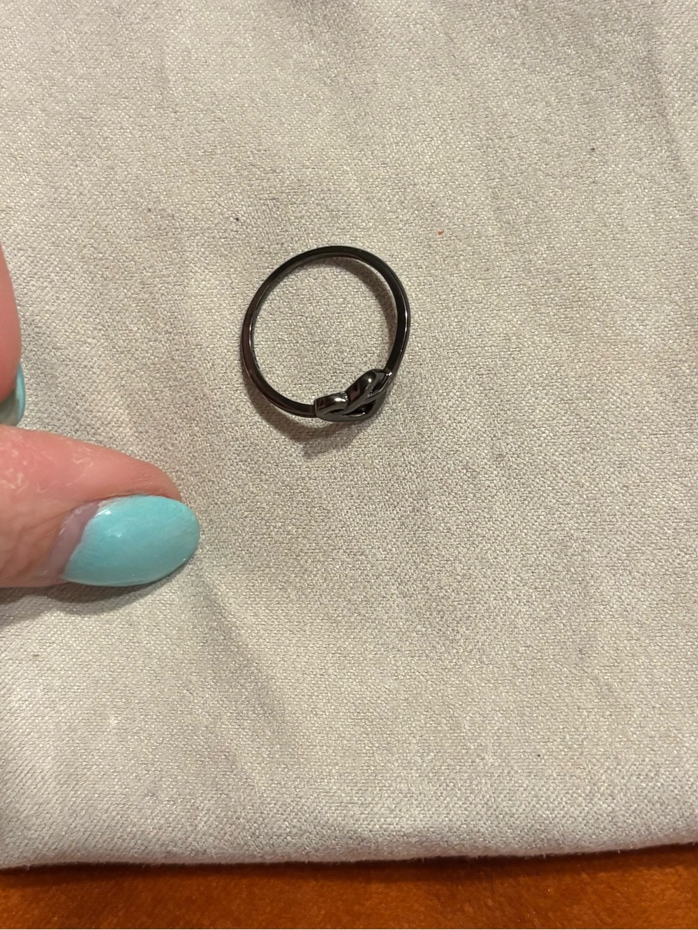 Sterling Silver Black Heart Knot Ring - Picture 4 of 7